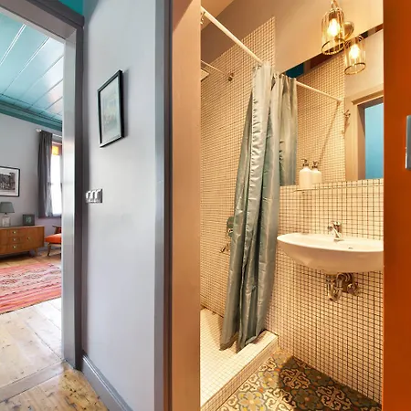 Enjoy Golden Horn Views From Tangerine House *