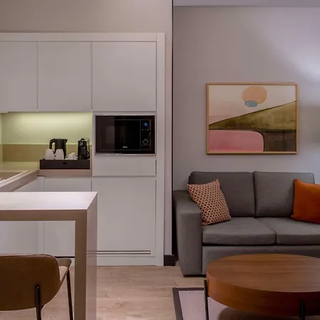 Otel Altunizade Istanbul, Curio Collection By Hilton