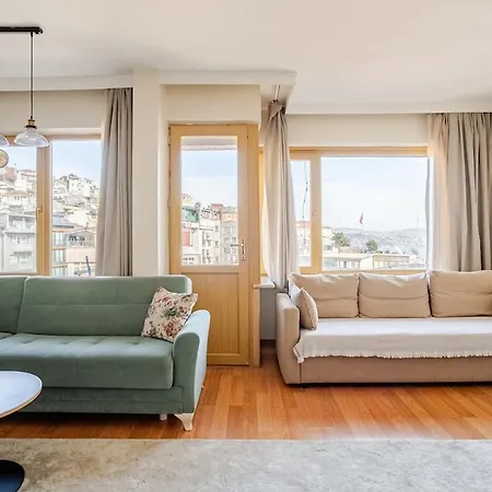 Renewed 2br Bosphorus View *
