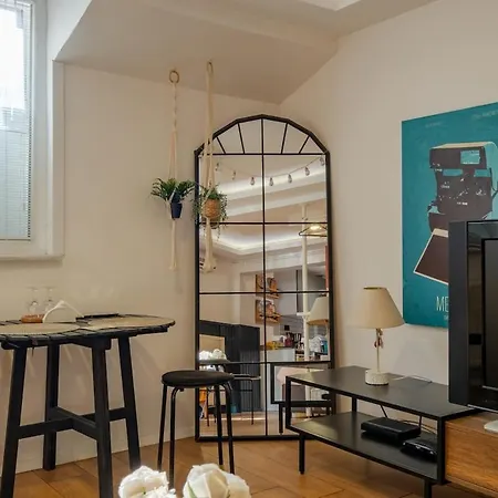 Studio Apartment Apartment