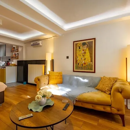 Studio Apartment Apartment *