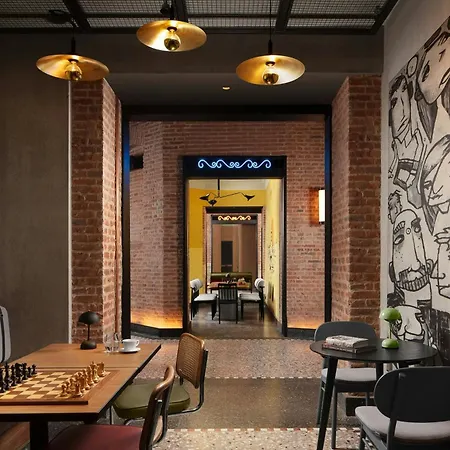 Otel Moxy Taksim *