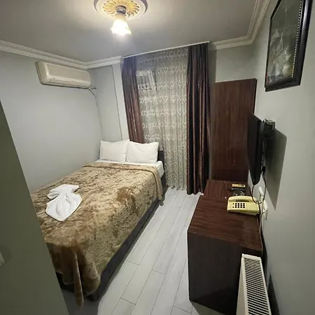 Hotel Grand Oemer 3*