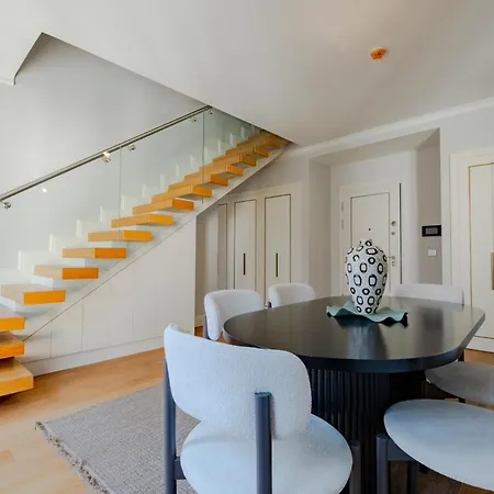 Spacious Duplex With 3 Bedrooms And 2 Bathrooms Apartament Stambuł