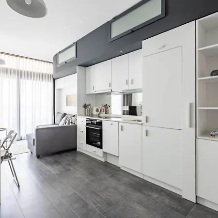 Gorgeous W Stunning Views Patio! #361 Apartment