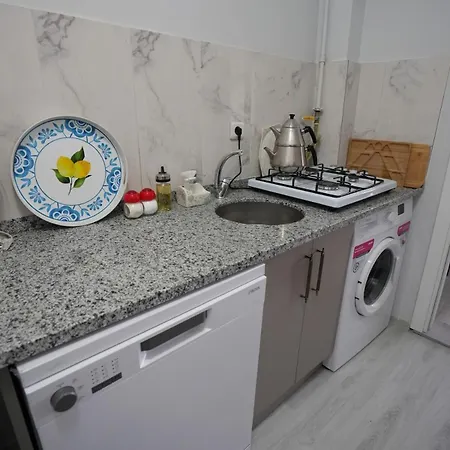 1min To Tram Stop With Elevator, Modern,spacious Apartament
