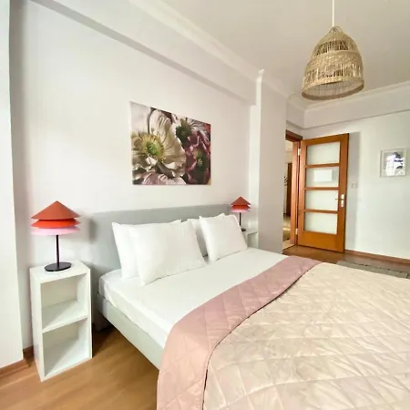 Near Nisantasi & Stylish No1 *