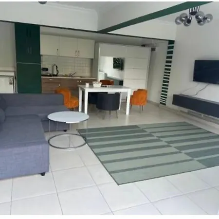 Sunnyy Apartament *