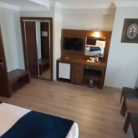 Rhiss Bostanci Hotel