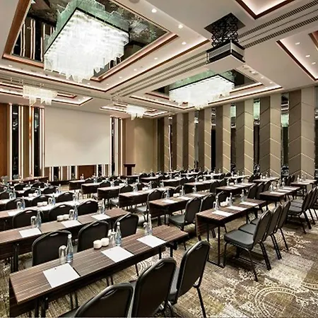 Doubletree By Hilton - Piyalepasa 5* Istanbul