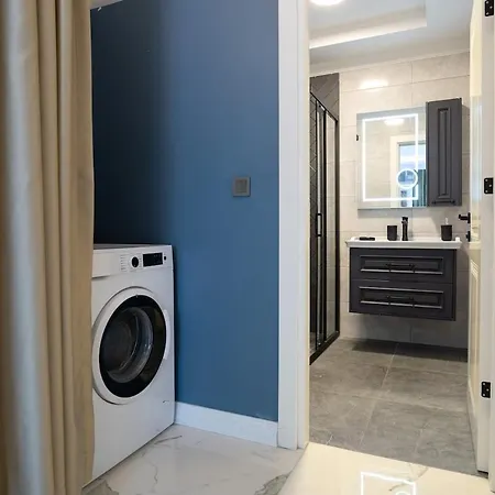 Apartment Luxury 1br Duplex With Terrace & Office In Tomtom *