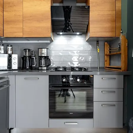 Luxury 1br Duplex With Terrace & Office In Tomtom Apartment Istanbul