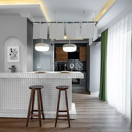 Luxury 1br Duplex With Terrace & Office In Tomtom * Istanbul