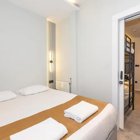 Istanbul Holiday Hotel Hotel
