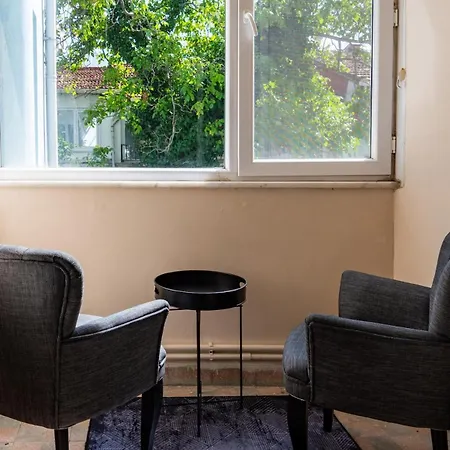 Fully Equipped & Modern Designed Spectacular 3br Istanbul