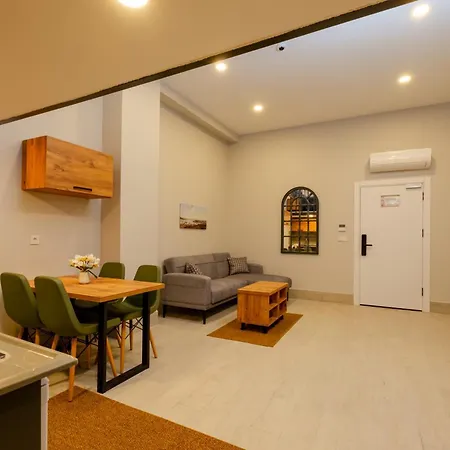 Hotel The Yk *