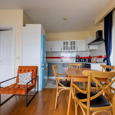 Bosphorus View - Location - 3 Bedrooms - 2 Bathrooms Apartment Istanbul