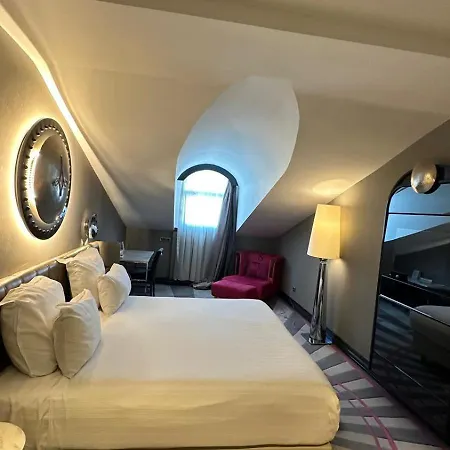 Sura Design & 4* Stambuł