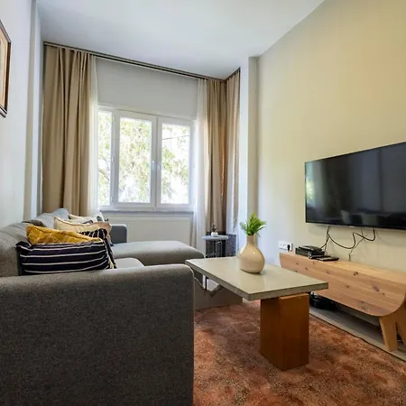 Apartamento 3 Bedrooms - Location- 1st Floor