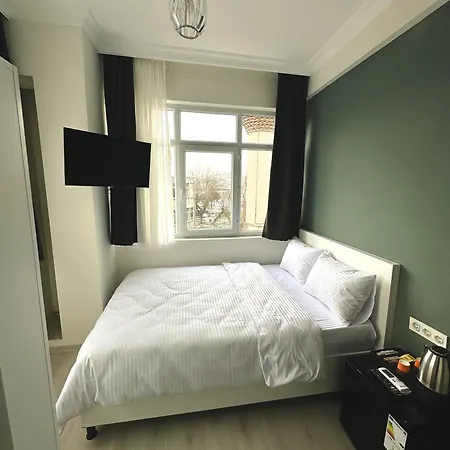 Sweet Hotel *