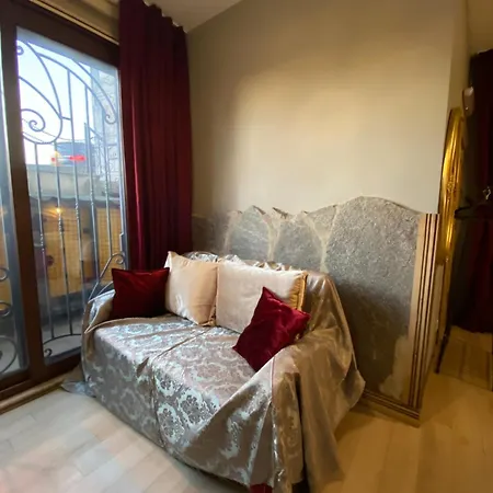 Capsule hotel Tersane *
