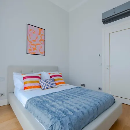 New Spacious Duplex - 3 Bedrooms And 2 Bathrooms - Elevator - New Building Isztambul