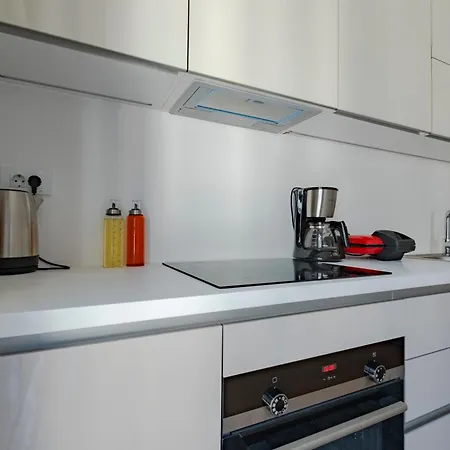 Apartman New Spacious Duplex - 3 Bedrooms And 2 Bathrooms - Elevator - New Building *