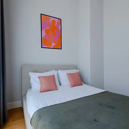 Apartman New Spacious Duplex - 3 Bedrooms And 2 Bathrooms - Elevator - New Building *