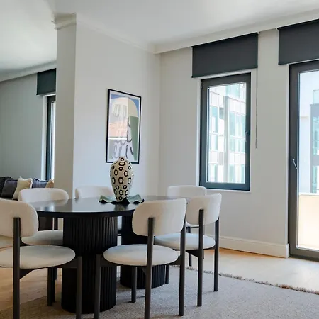 Apartman New Spacious Duplex - 3 Bedrooms And 2 Bathrooms - Elevator - New Building