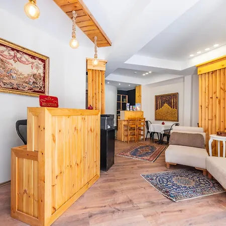 Hotel Magnificent 3*