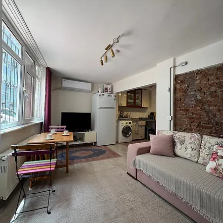 Apartment Cihangir Beyoglu Merkezi Konumda *