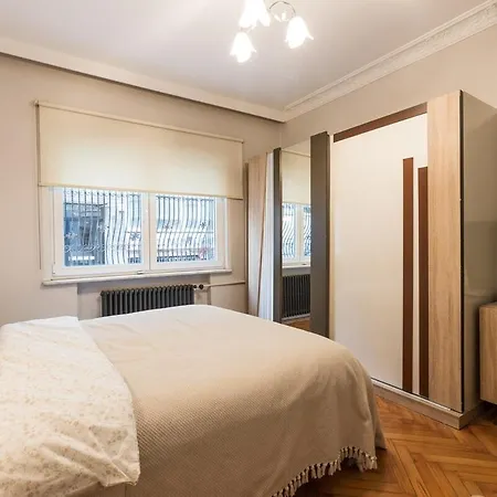 Apartamento Stylish 1br Near Taksim & Bosphorus W Great Design