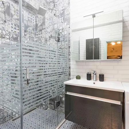 Stylish 1br Near Taksim & Bosphorus W Great Design Apartamento Estambul
