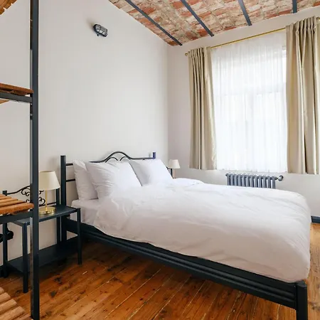 شقة Cozy Flat With Balcony Near Istiklal Avenue اسطنبول