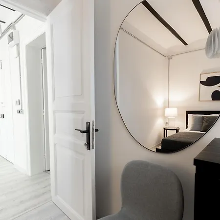 Istiklal Modern Flat - Steps From Galata Tower Apartment *