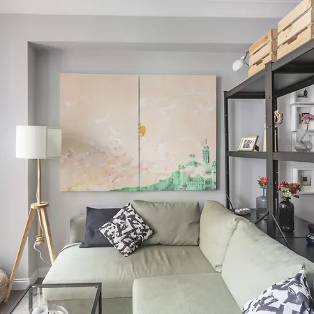 And Refreshing Flat In Beyoglu