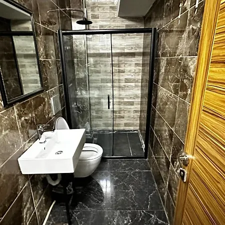 Lara Gaziosmanpasa Guenluek Kiralik Apartament Stambuł