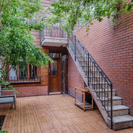 Detached Triplex With Garden Terrace Istambul