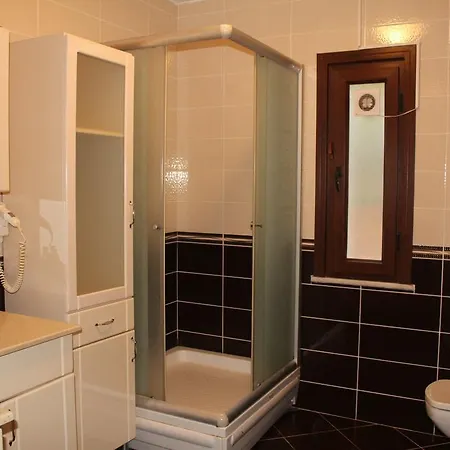 Tuzla Hotel 3*