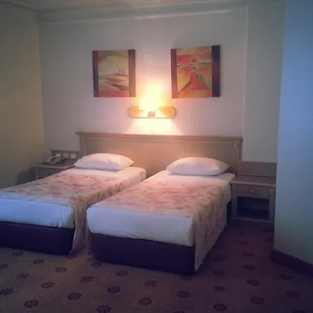 Hotel Grand Medya