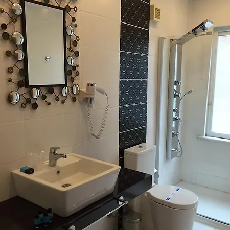 Airport Aparthotel