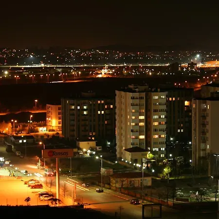 Airport Aparthotel 3*