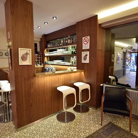 Hotel Elanaz 3*