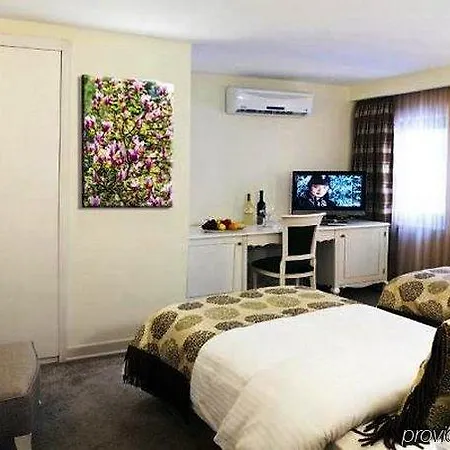 Taximtown Hotel 4*