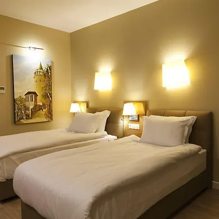 Grand Plaza 3*