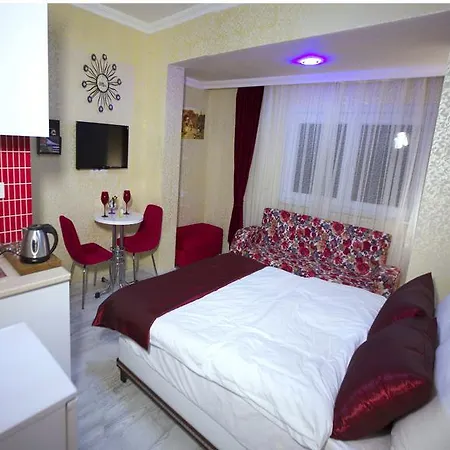Taksim Brand Aparthotel 5*