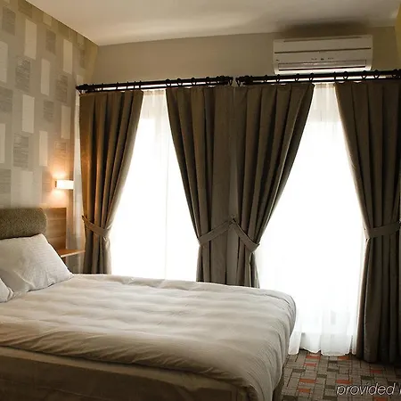 Serene Hotel 2*