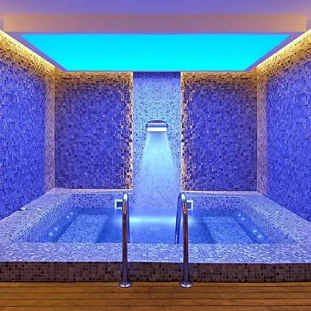 Fraser Place Anthill Hotel