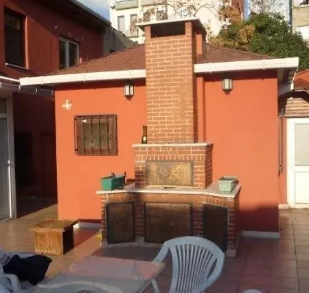 Apartment Red House