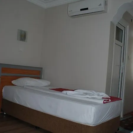 Safak Hotel 3*